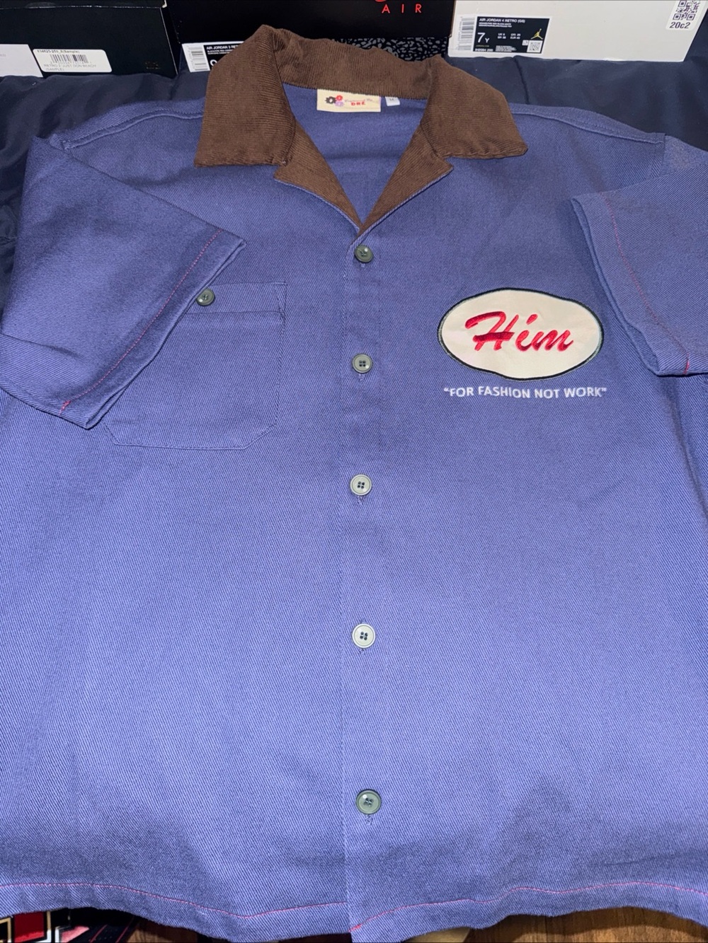 Engineered By Dre Him Short-Sleeve Button Shirt in Navy Blue with Brown Collar